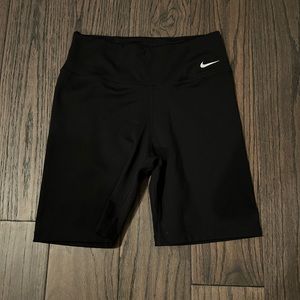 Nike Black Biker Shorts 7”